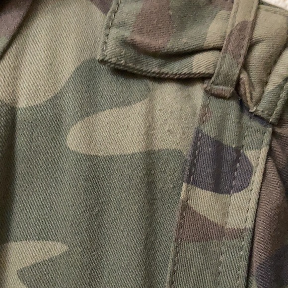 Design Lab Camo Lightweight Hooded Jacket - Picture 7 of 7